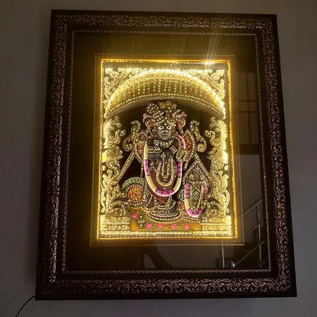 Shri Achyutam Villa - Offering Best Value In Vrindavan Exterior photo