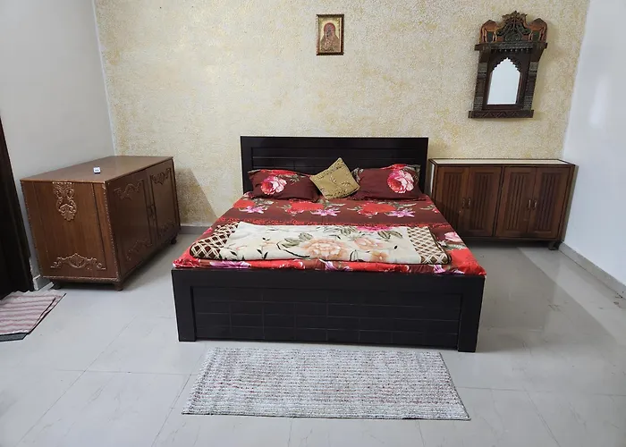 Shri Achyutam Villa - Offering Best Value In Vrindavan